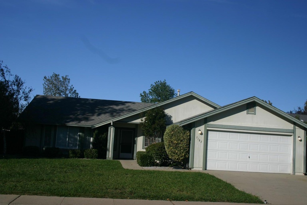 3182 Seminole Dr, Redding, CA 96001 - photo 1