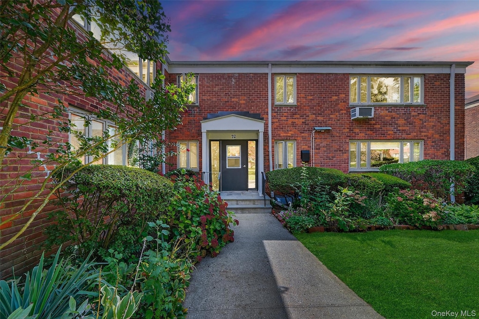 72 Lawrence Ct unit D, White Plains, NY 10603 - photo 1