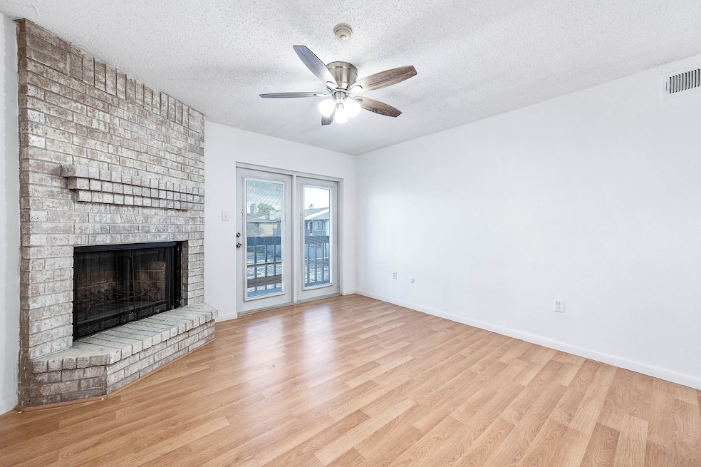 260 El Dorado Blvd unit 2612, Webster, TX 77598 - photo 1