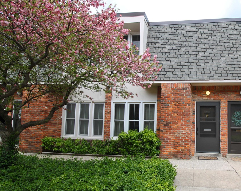 Immaculate 2 story Condo