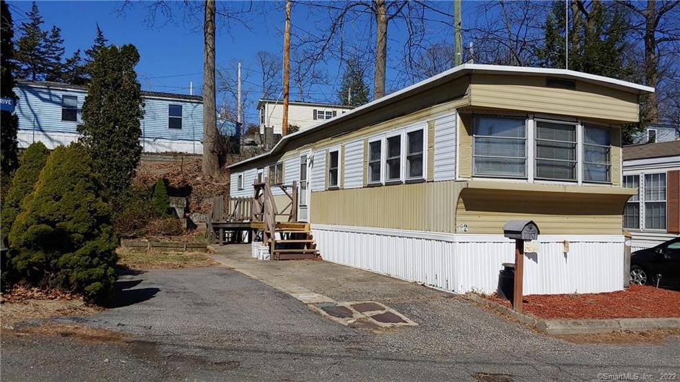 22 Hemlock Dr, Shelton, CT 06484 - photo 1