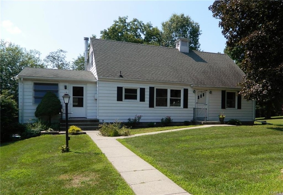 15 Snowden Dr, Walden, NY 12586 - photo 1