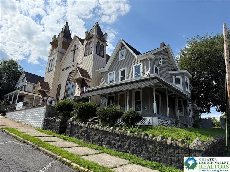 216 North St unit 218, Lehighton, PA 18235 - photo 1