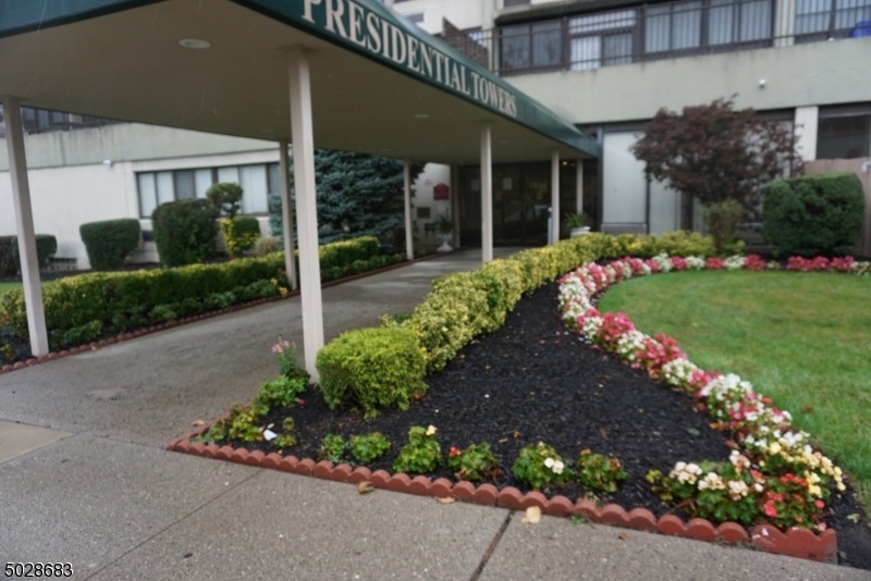 170 Lafayette Ave unit F, Passaic, NJ 07055 - photo 1