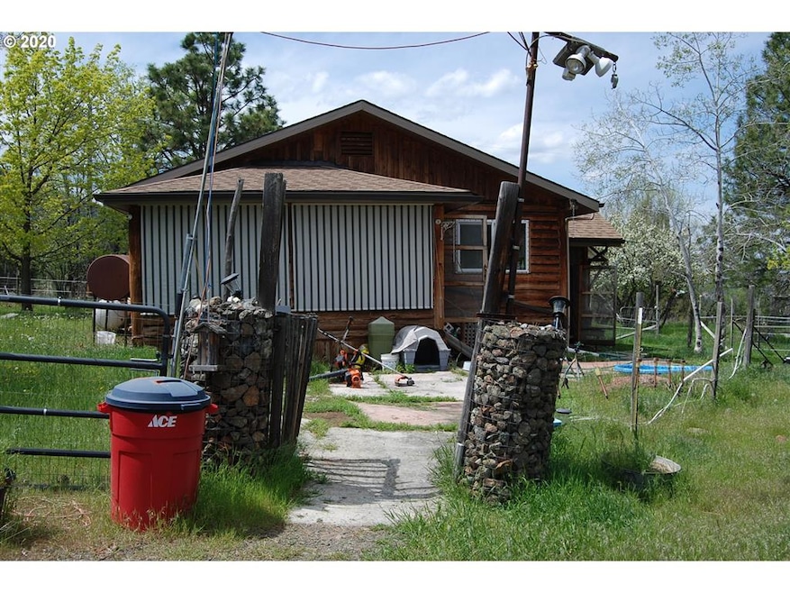 61296 Marysville Ln, Canyon City, OR 97820 - photo 1