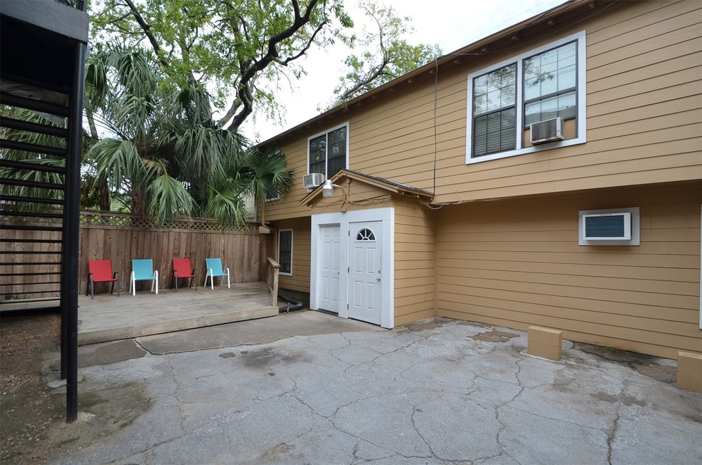 1644 1/2 Hawthorne St unit A, Houston, TX 77006 - photo 1