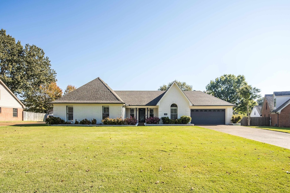 590 Plantation View, Collierville, TN 38017 - photo 1