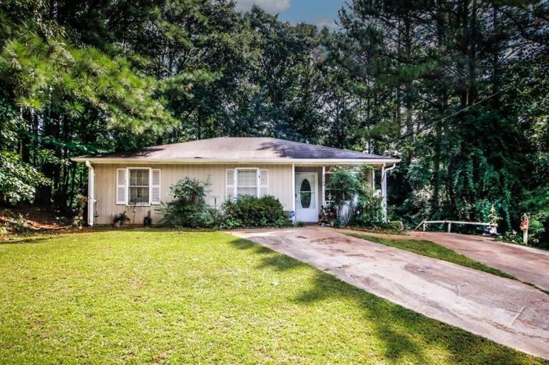 418 Reed Way, located 5 minutes from downtown Monr