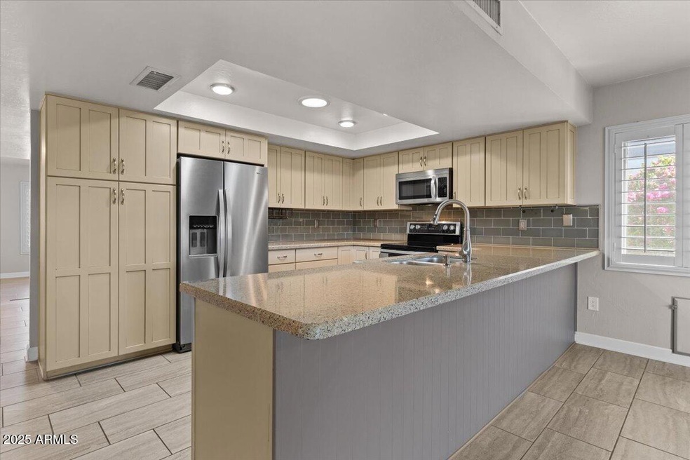 1451 E Redmon Dr, Tempe, AZ 85283 - photo 1