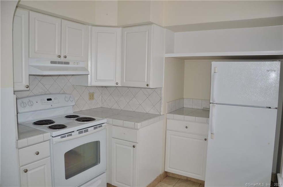 67 Clinton Ave unit 2, New Haven, CT 06513 - photo 1