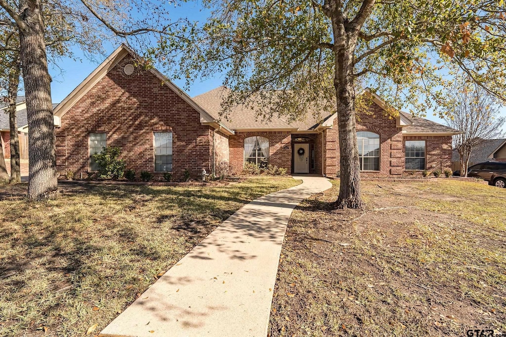 1901 Cedar Spur St, Tyler, TX 75703 MLS 24000247