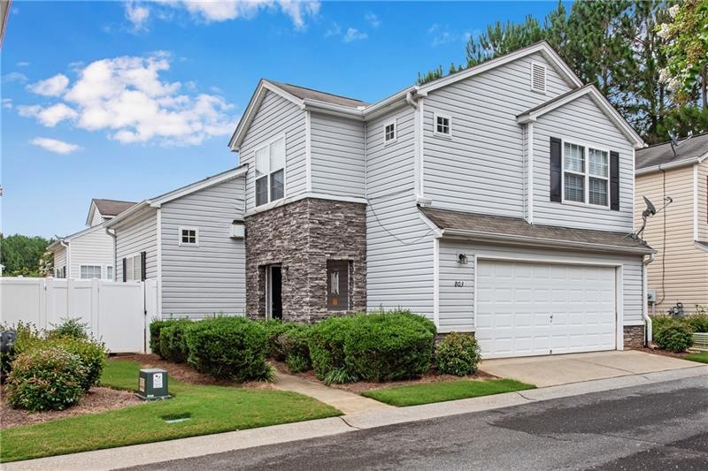 FANTASTIC 3 BED, 2.5 BATH HOME HAS BEEN RENOVATED 