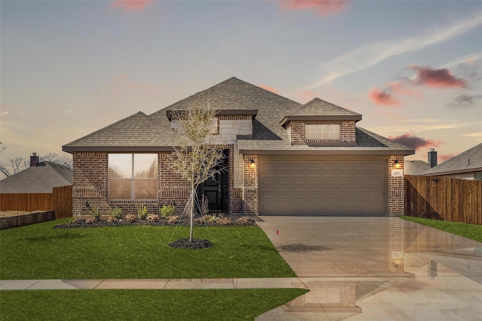 217 Magnolia Dr, Azle, TX 76020 - photo 1