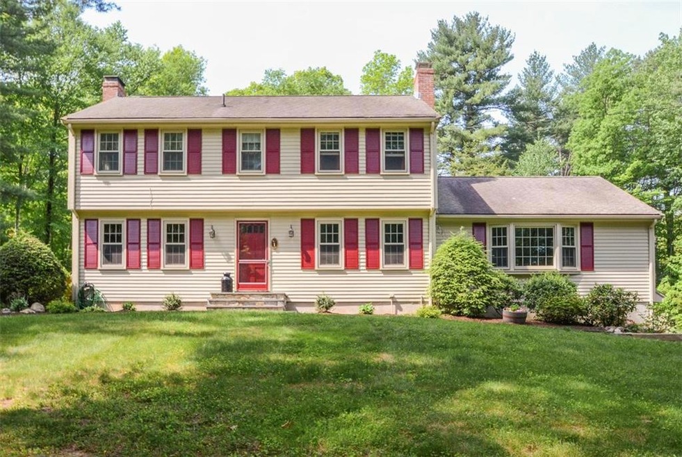 1 Surry Cir, Simsbury, CT 06070 - photo 1