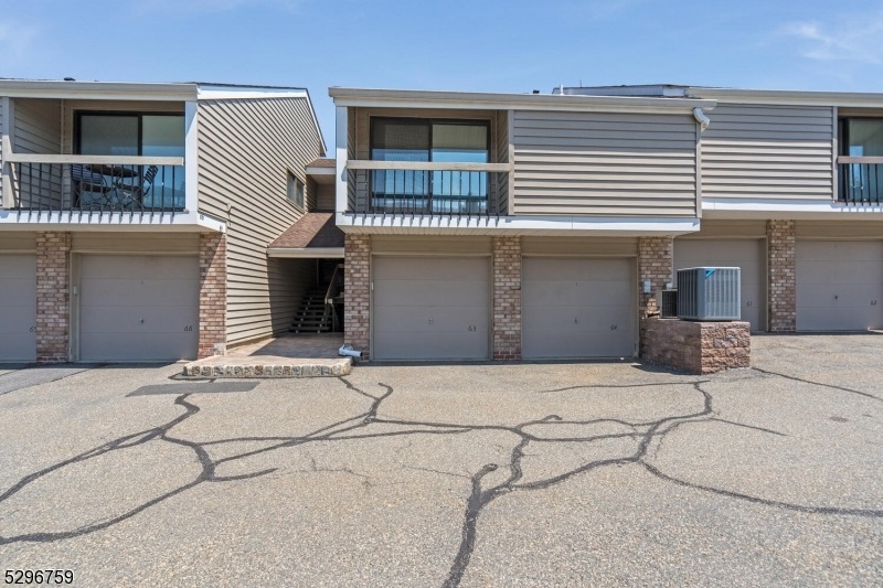 64 Overlook Dr unit 1610B, Clinton, NJ 08809 - photo 1