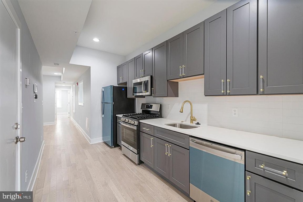 2808 W Oxford St unit 2, Philadelphia, PA 19121 - photo 1