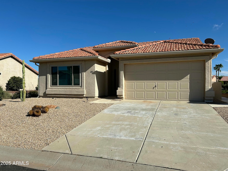 1807 E Lindrick Dr, Chandler, AZ 85249 - photo 1