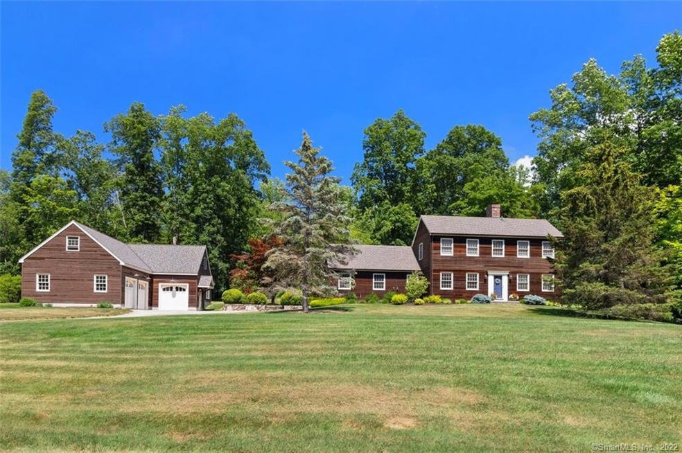 56 Great Oak Ln, Redding, CT 06896 - photo 1