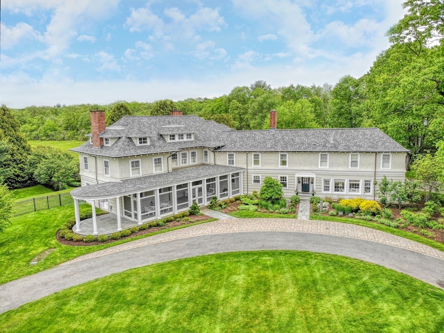 665 Clapboardtree St, Westwood, MA 02090 - photo 1