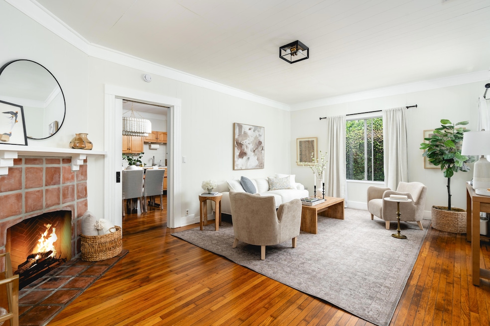 Charming Duplex!