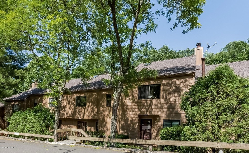 45 Ettl Ln unit 404, Greenwich, CT 06831 - photo 1