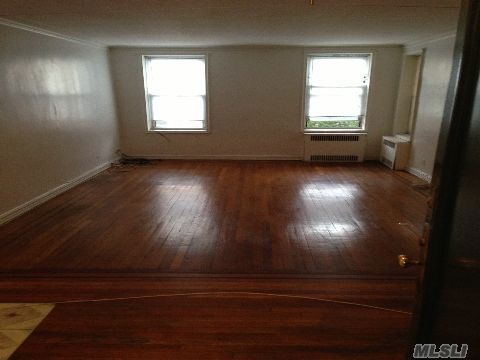 44-10 Ketcham St unit 2F, Flushing, NY 11373 - photo 1