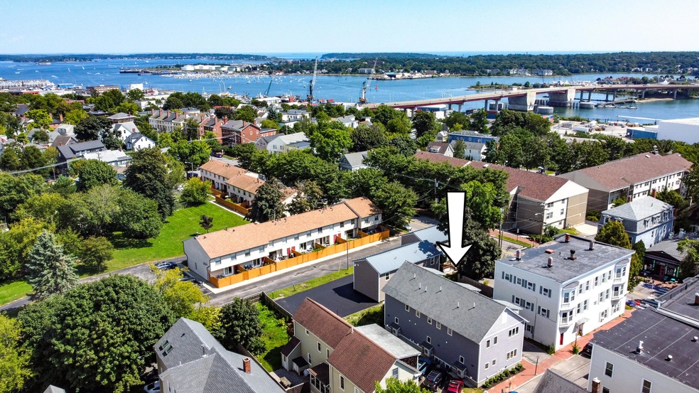 7 May St unit 3, Portland, ME 04102 - photo 1