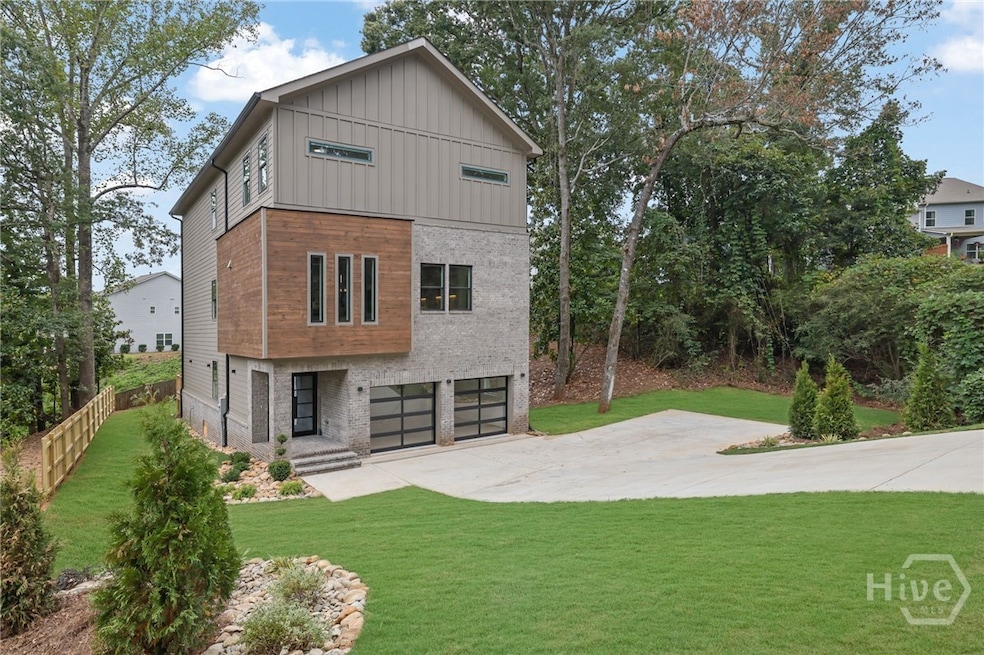 120 N Gwinnett St, Buford, GA 30518 - photo 1