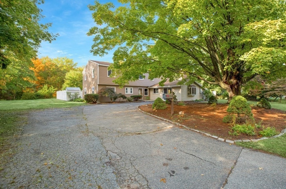 5 Merrill Dr, Framingham, MA 01701 - photo 1