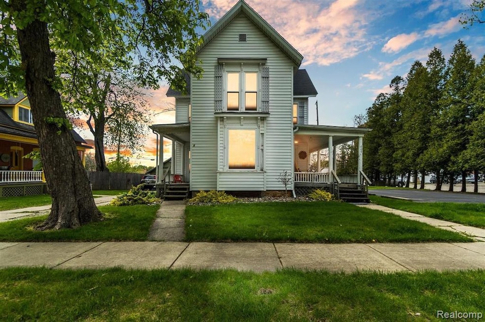 309 N Davison St, Davison, MI 48423 - photo 1