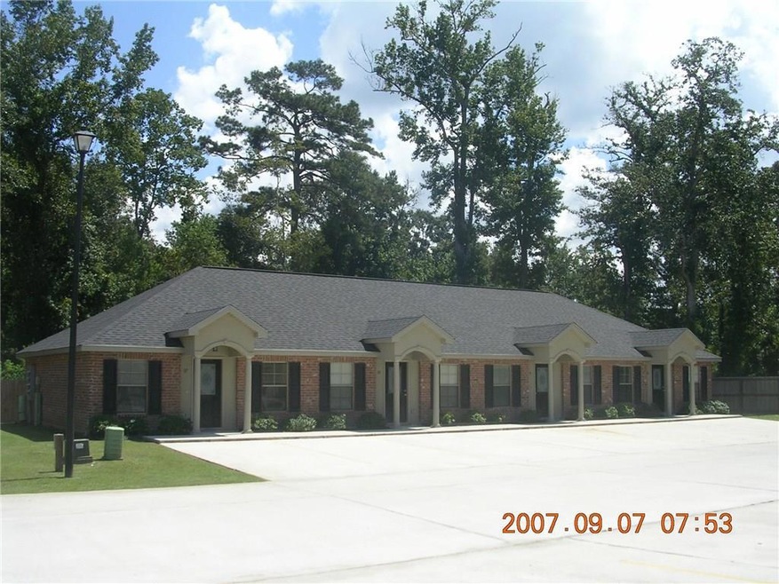 45463 Pointe Dr unit 9, Hammond, LA 70401 - photo 1