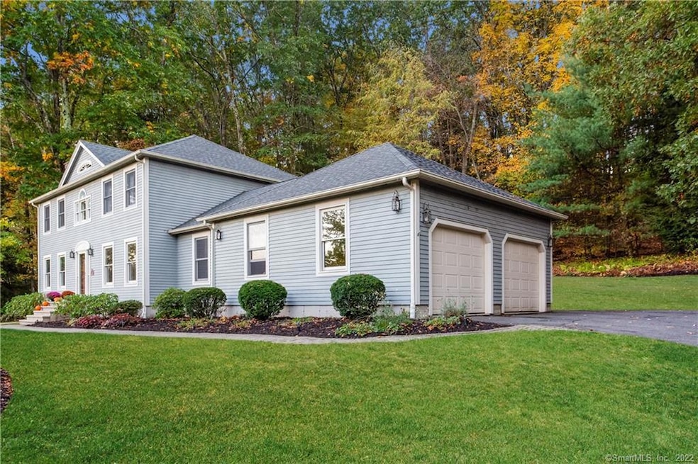 33 Oakridge, Unionville, CT 06085 - photo 1