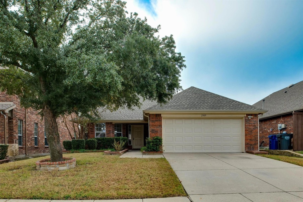 2909 Midstream Dr, Wylie, TX 75098 - photo 1