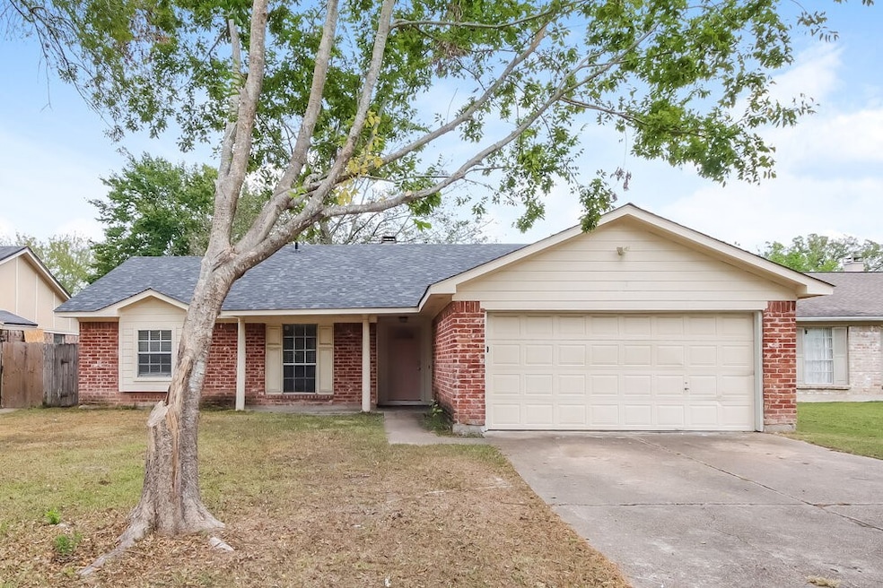 7742 Alperton Dr, Houston, TX 77088 - photo 1