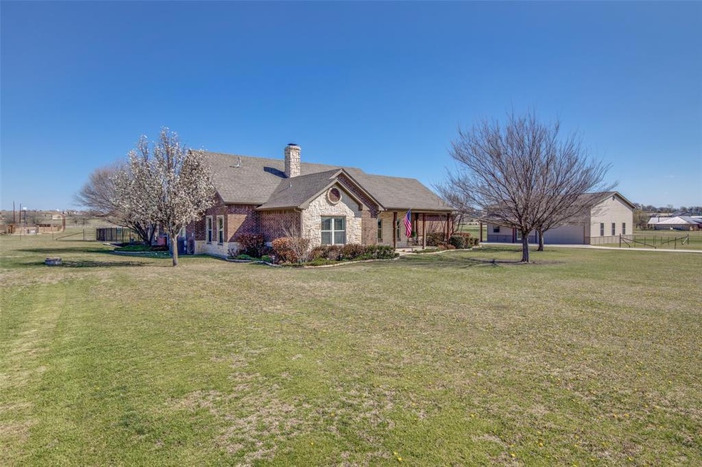678 Gregory St, Weatherford, TX 76087 - photo 1