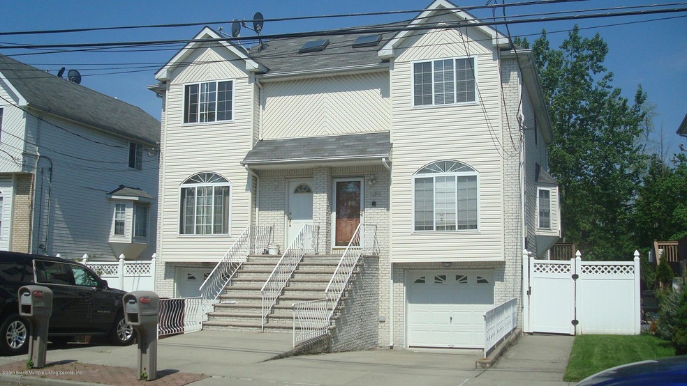 429 Patterson Ave, Staten Island, NY 10305 - photo 1