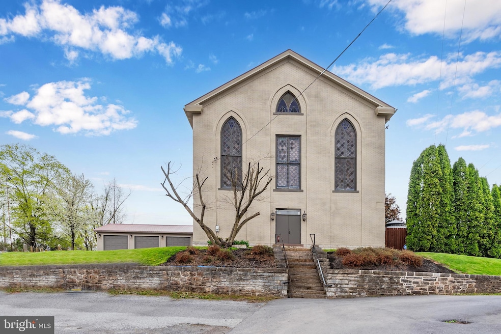 4 Davis Aly, Loysville, PA 17047 - photo 1