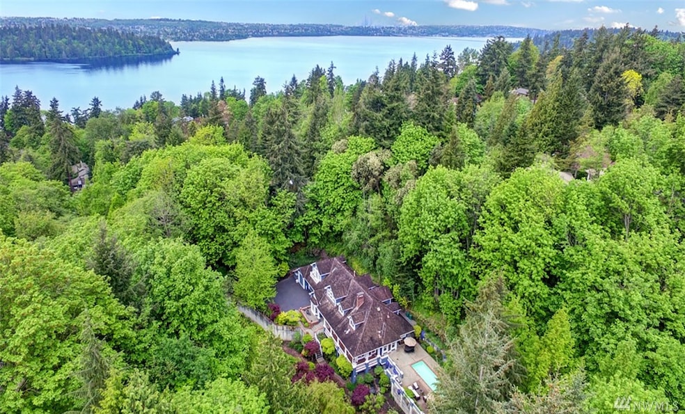 4828 W Mercer Way, Mercer Island, WA 98040 - photo 1