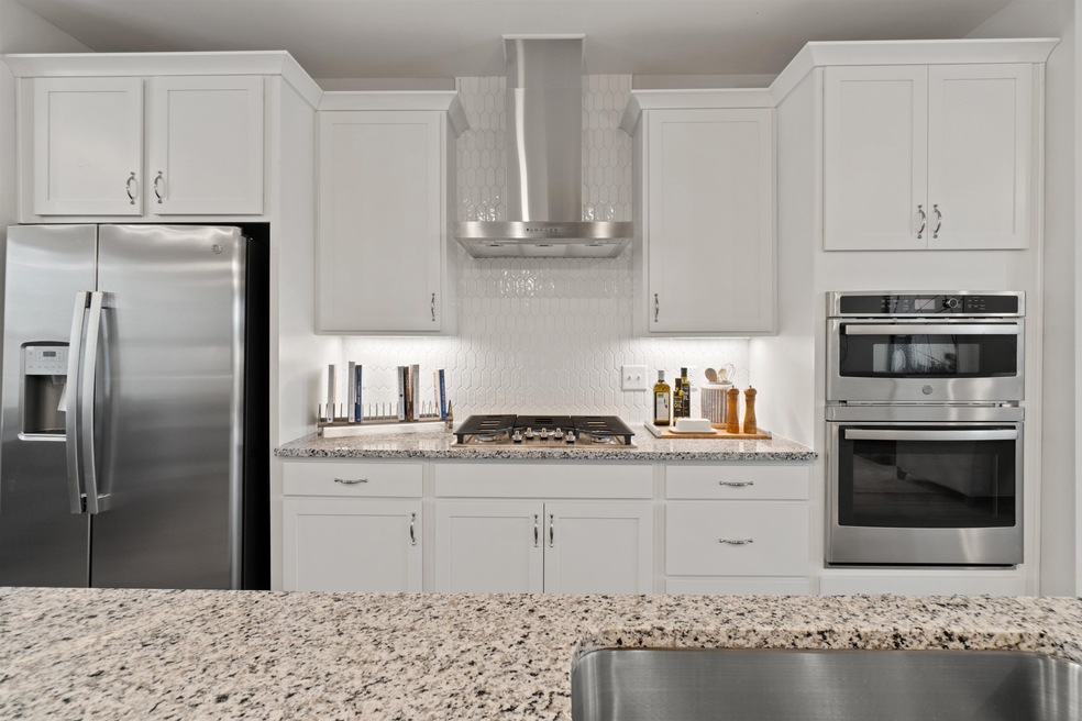 1916 Fahey Dr unit Lot 101 Louisa, Apex, NC 27502 - photo 1