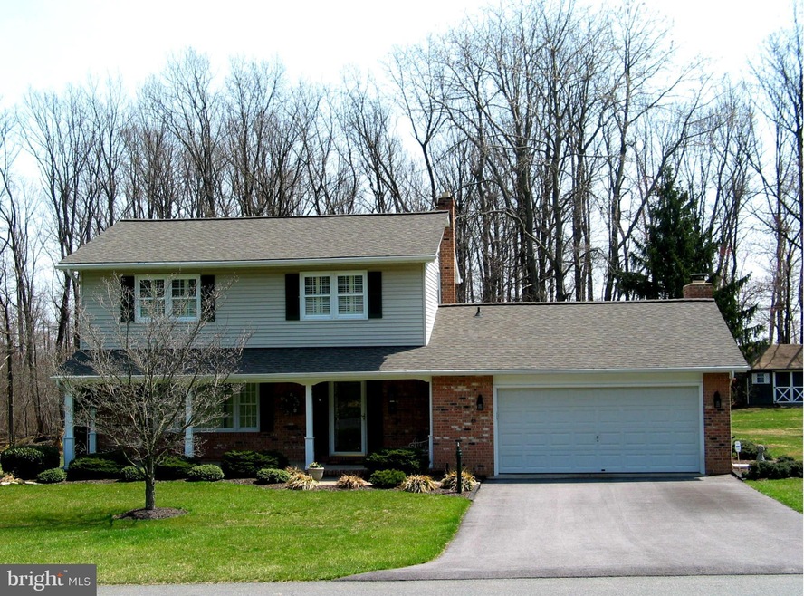 811 Lee Ave, Sykesville, MD 21784 - photo 1