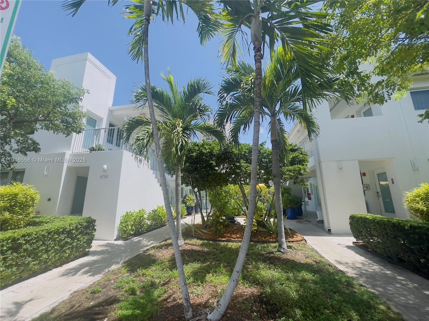 6755 Harding Ave unit 821, Miami Beach, FL 33141 - photo 1