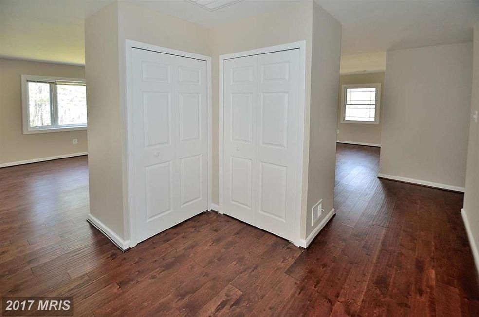 13016 Maple View Ln, Fairfax, VA 22033 - photo 1