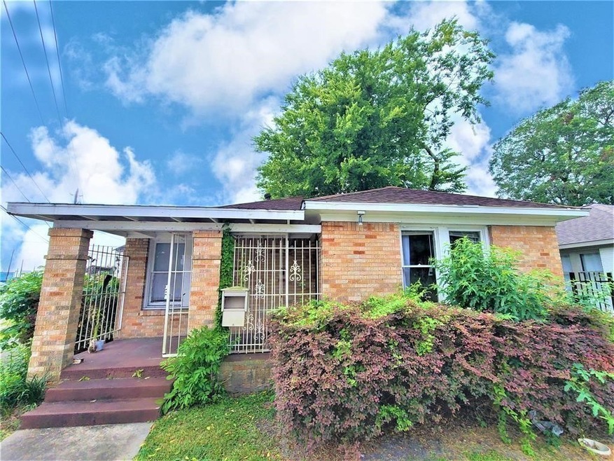 5009 N Main St, Houston, TX 77009 - photo 1