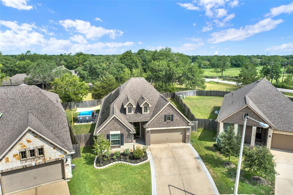 1648 Maggie Trail Dr, Alvin, TX 77511 - photo 1