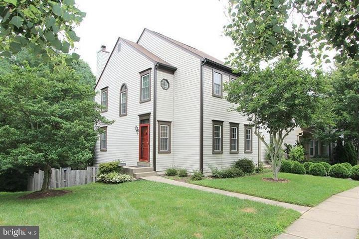 11956 Sentinel Point Ct, Reston, VA 20191 - photo 1