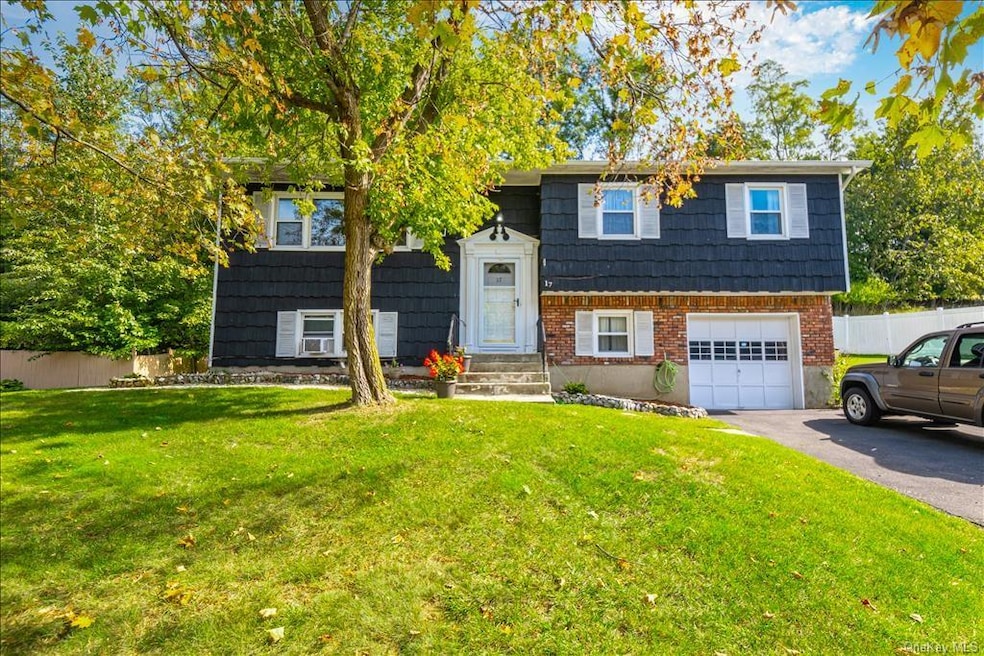 17 Riverglen Dr, Thiells, NY 10984 - photo 1