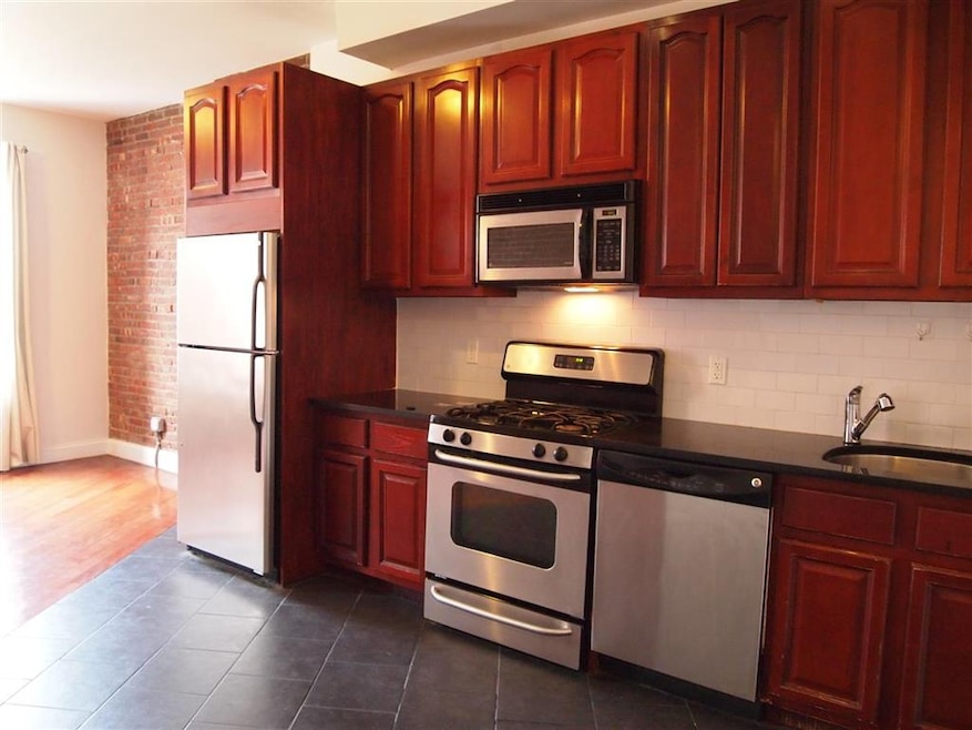604 1/2 Grove St unit 3, Jersey City, NJ 07310 - photo 1