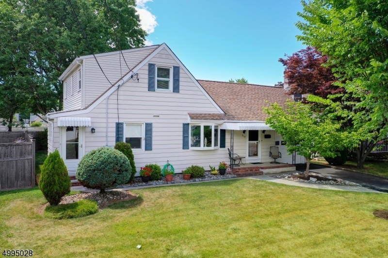 213 East Ln, Clark, NJ 07066 - photo 1