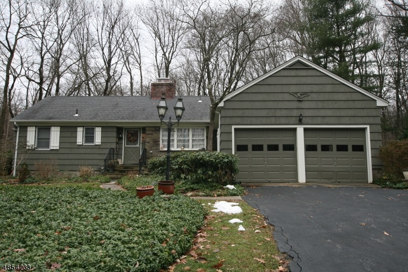 11 Strong Dr, Kinnelon, NJ 07405 - photo 1