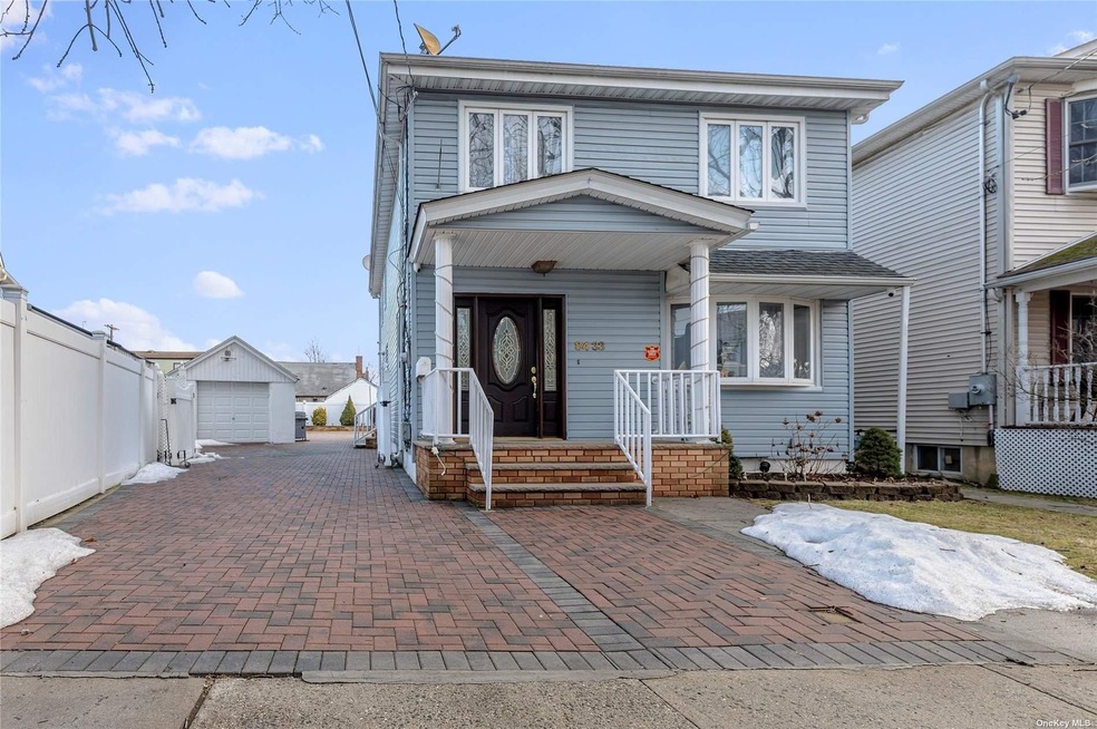 84-33 266th St, Floral Park, NY 11001 - photo 1